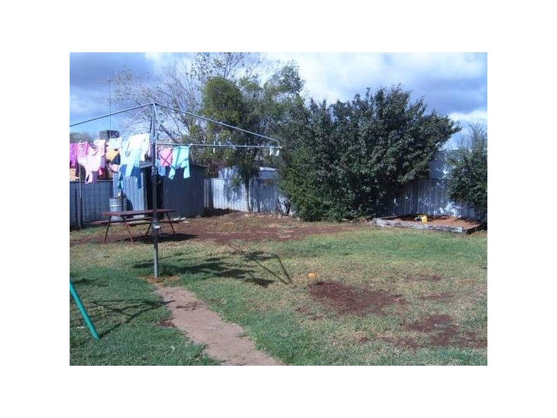 5 Westcott Crescent, Parkes NSW 2870