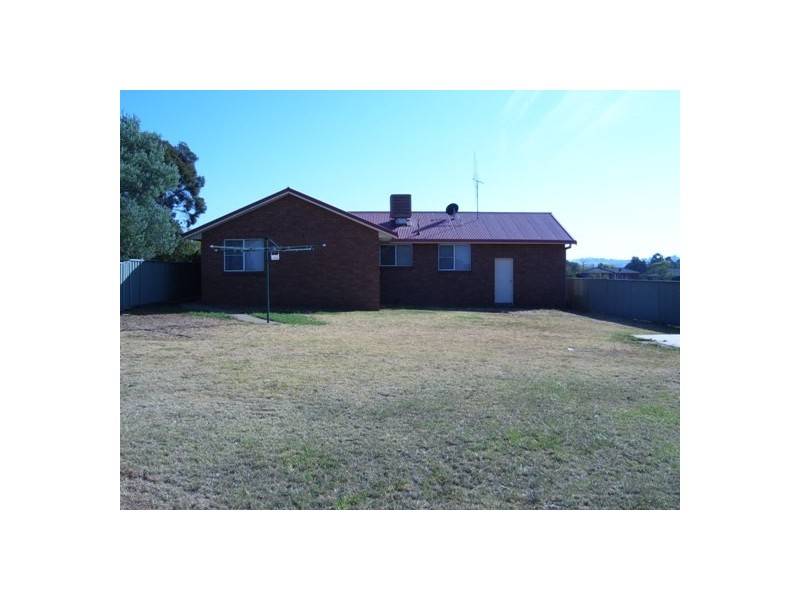 3 Warragrah Place, Parkes NSW 2870