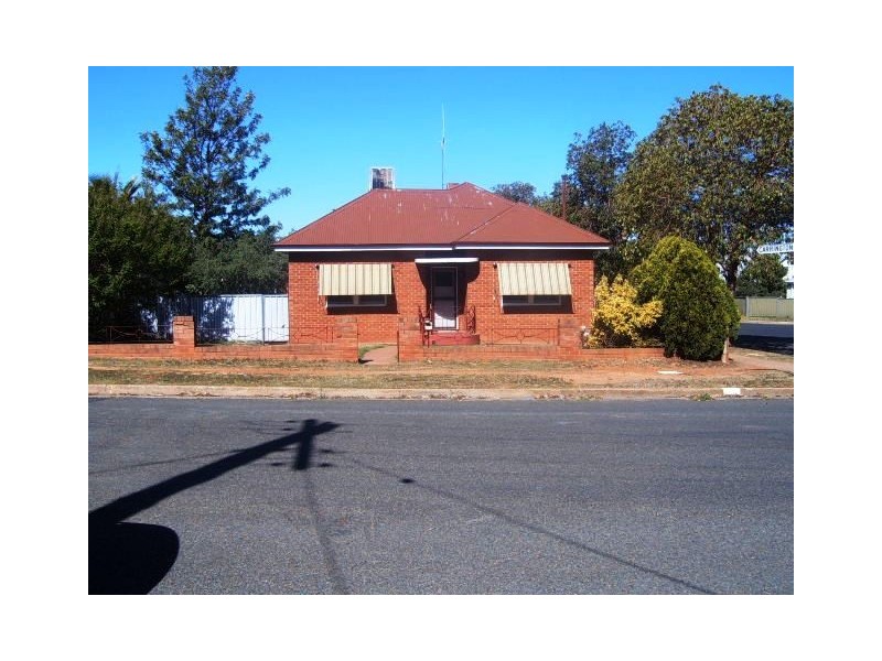 2 Carrington, Parkes NSW 2870