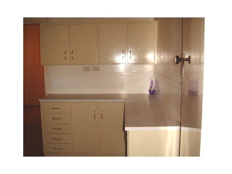 2 Carrington, Parkes NSW 2870