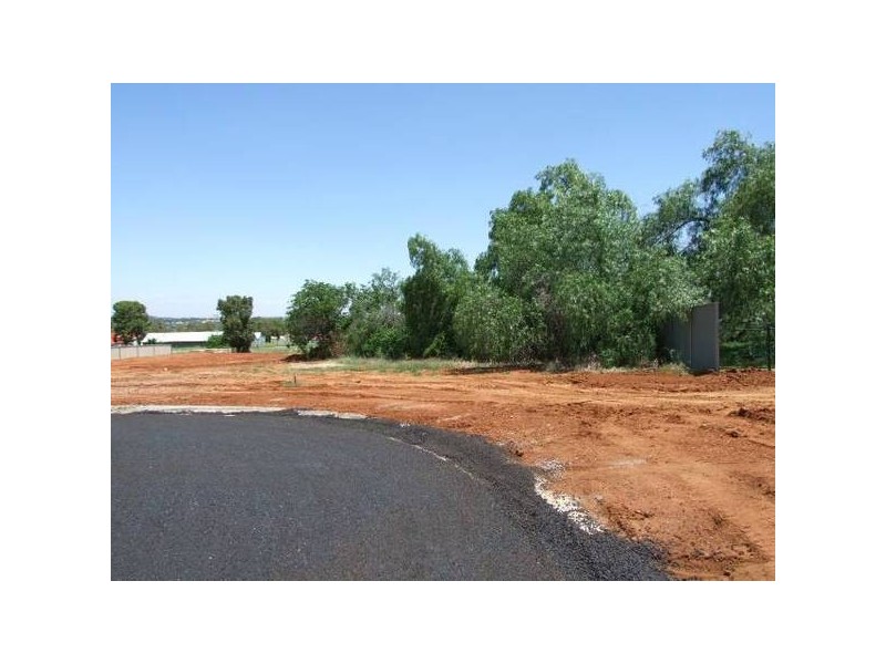4 Off Farrer Street, Parkes NSW 2870