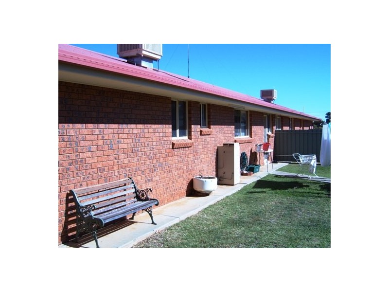 2/16-18 Ebelina Crescent, Parkes NSW 2870