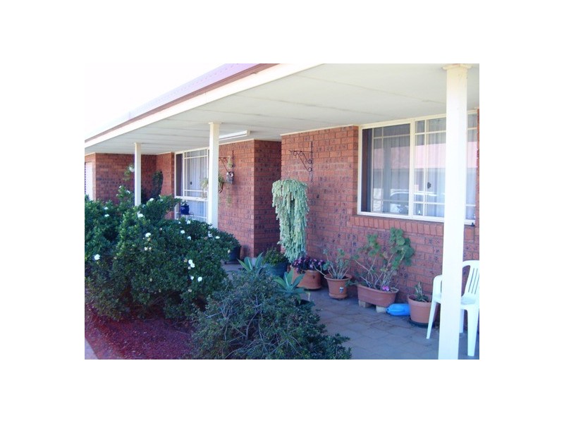 2/16-18 Ebelina Crescent, Parkes NSW 2870