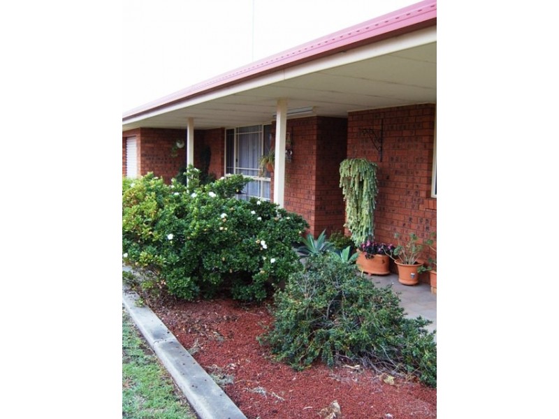 2/16-18 Ebelina Crescent, Parkes NSW 2870