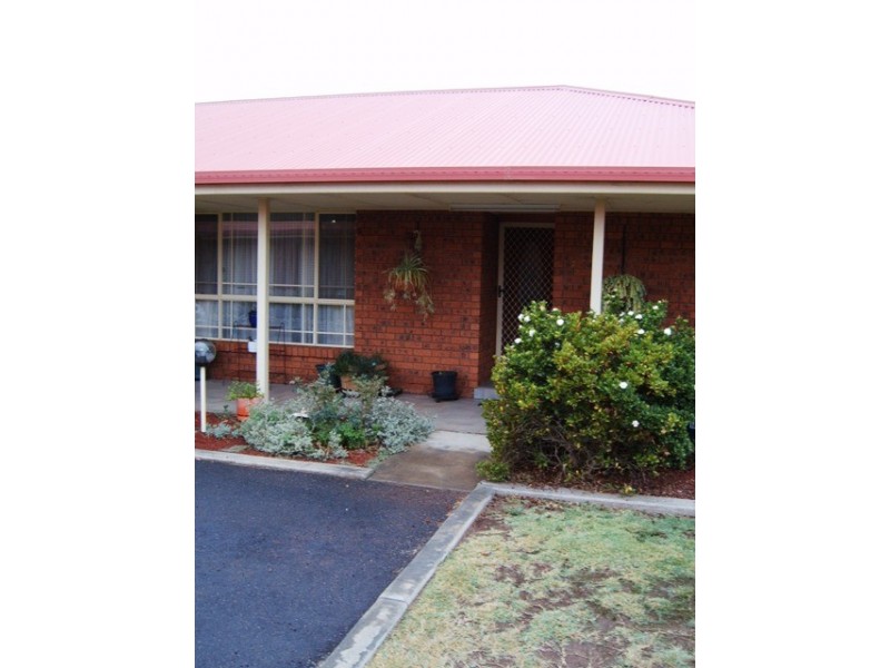 2/16-18 Ebelina Crescent, Parkes NSW 2870