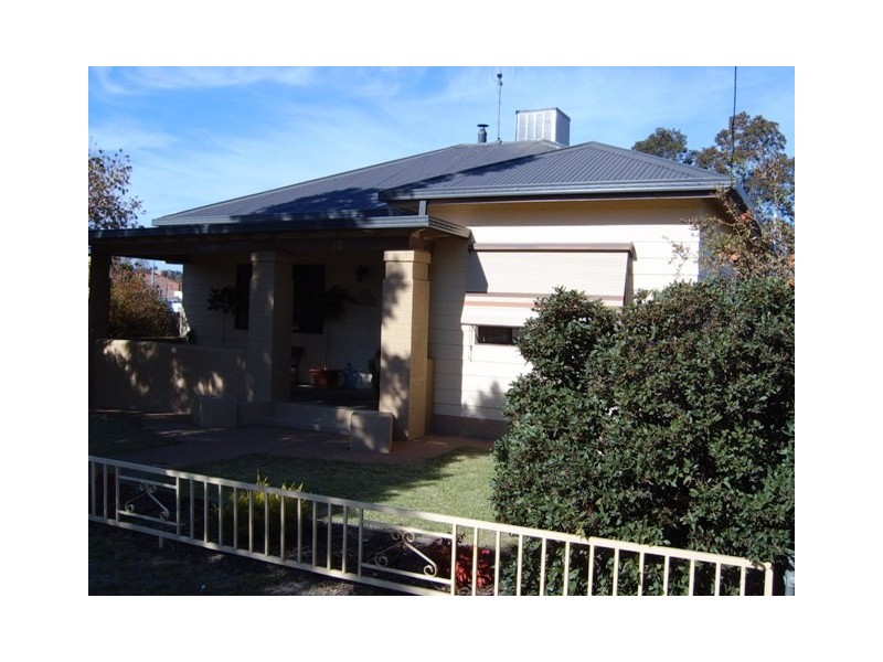 19 Mitchell Street, Parkes NSW 2870