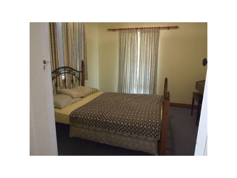 2 Bollinger Street, Parkes NSW 2870