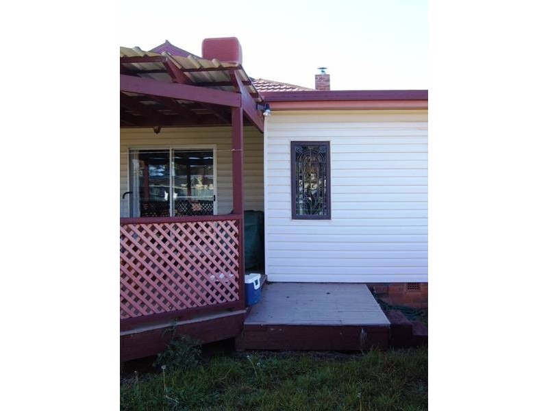 2 Bollinger Street, Parkes NSW 2870