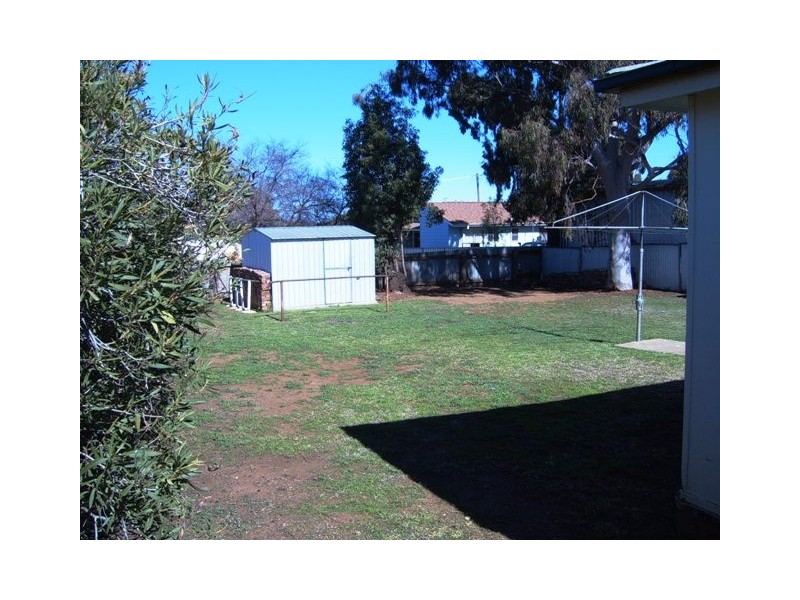43 Brolgan Road, Parkes NSW 2870