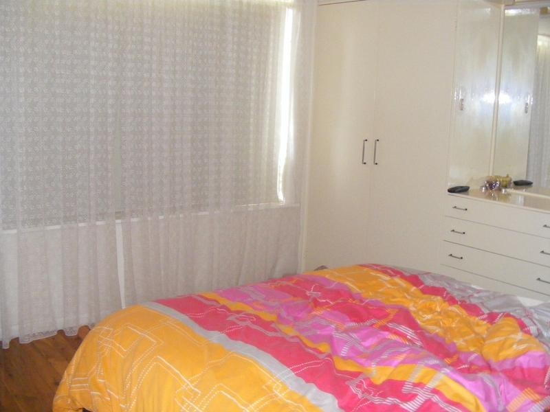 8 Panorama Crescent, Parkes NSW 2870