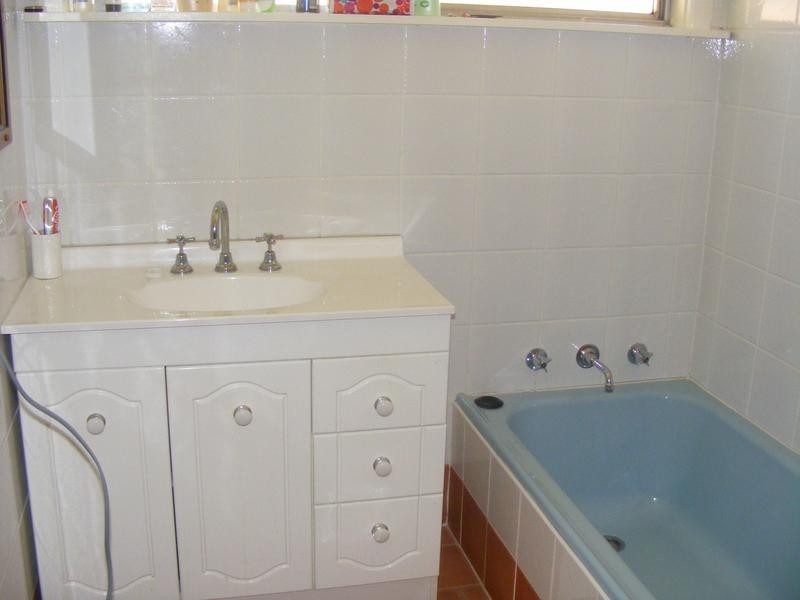 8 Panorama Crescent, Parkes NSW 2870