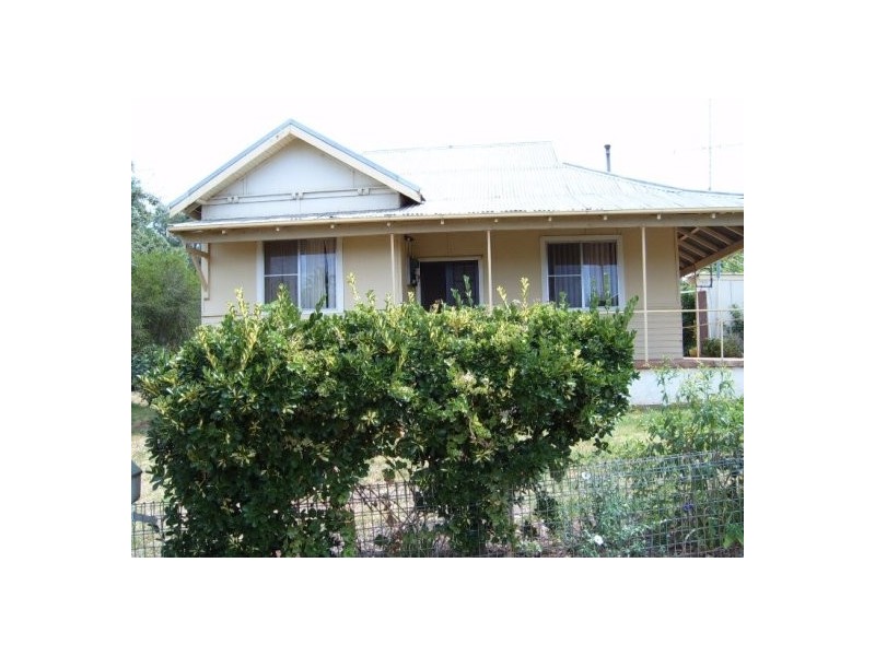 18 Wentworth Street, Parkes NSW 2870