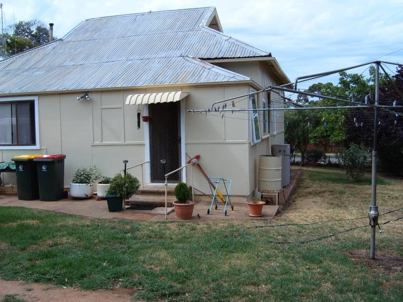 18 Wentworth Street, Parkes NSW 2870