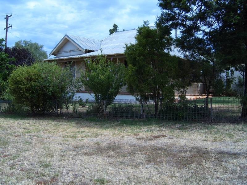 18 Wentworth Street, Parkes NSW 2870