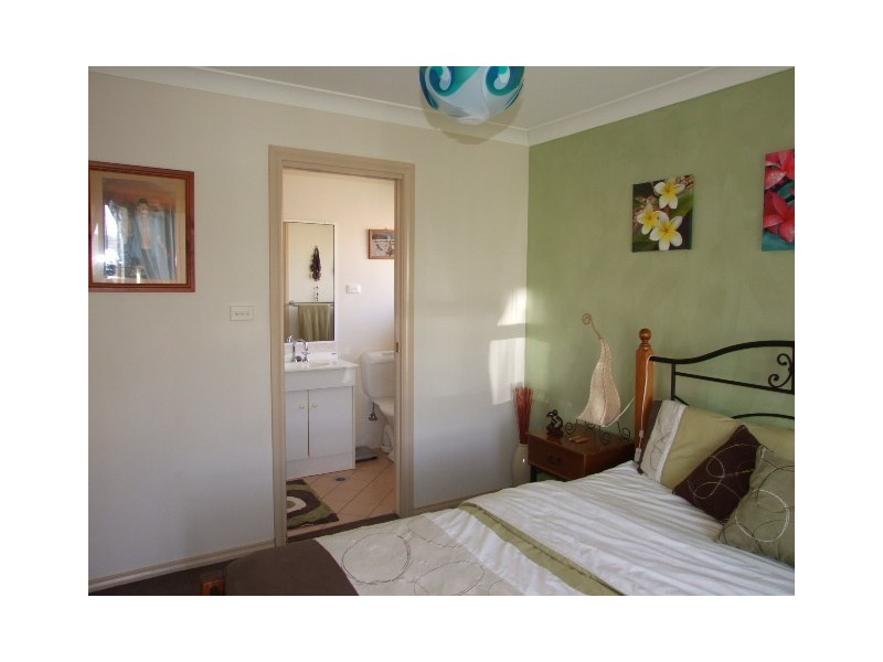 27 Paterson Street, Parkes NSW 2870