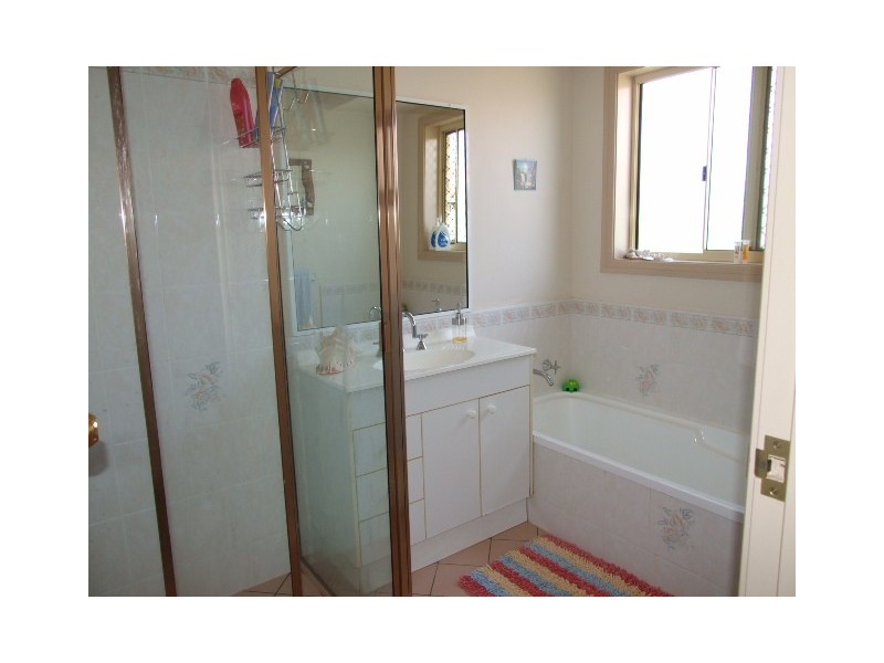 27 Paterson Street, Parkes NSW 2870