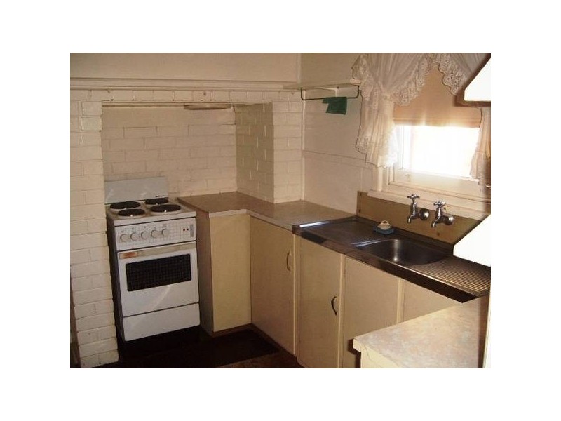 2 Carrington Street, Parkes NSW 2870