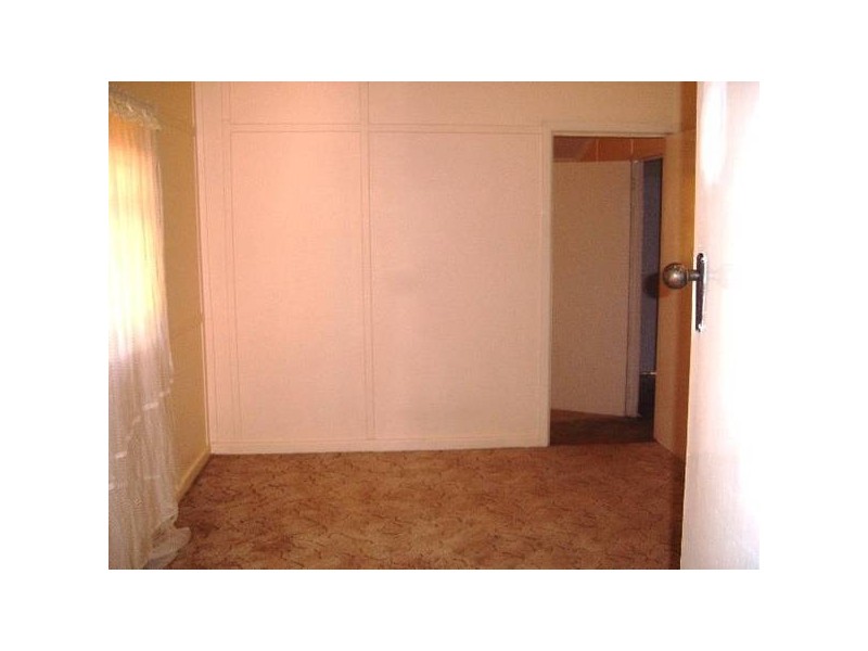 2 Carrington Street, Parkes NSW 2870