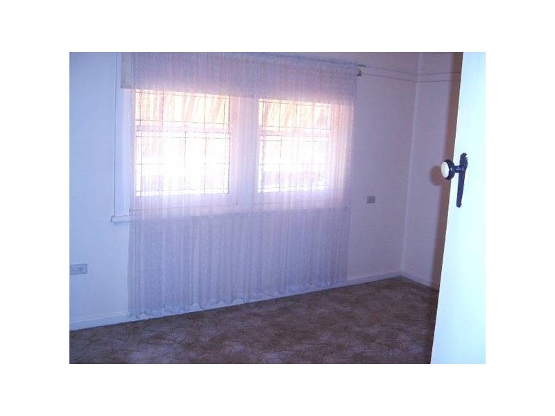 2 Carrington Street, Parkes NSW 2870