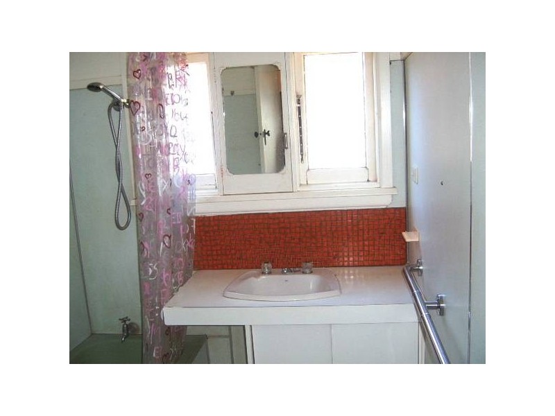 2 Carrington Street, Parkes NSW 2870