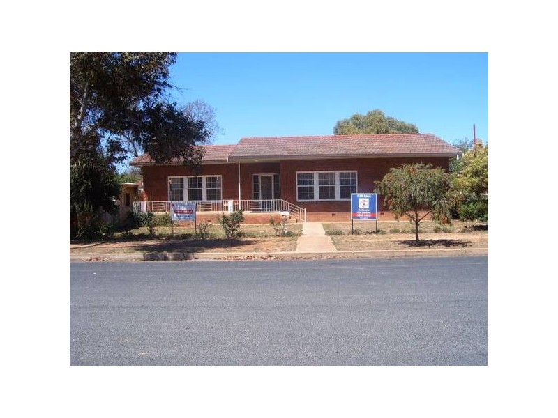 29 Victoria Street, Parkes NSW 2870