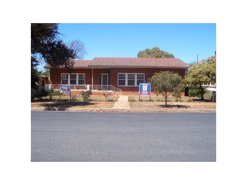 29 Victoria Street, Parkes NSW 2870