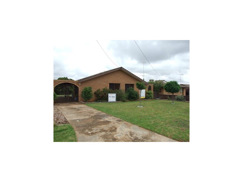 33 Webb Street, Parkes NSW 2870