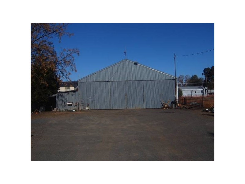 37 Pearce Street, Parkes NSW 2870