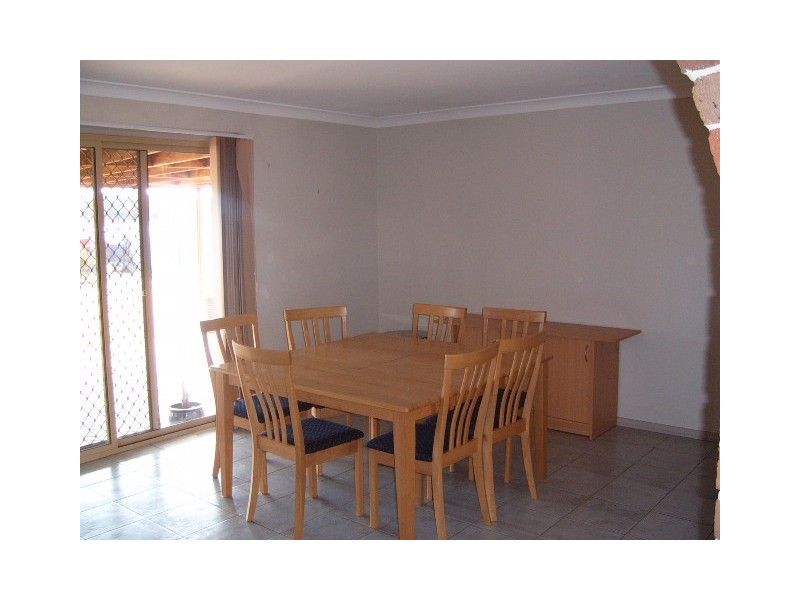 42 Coronation Avenue, Parkes NSW 2870
