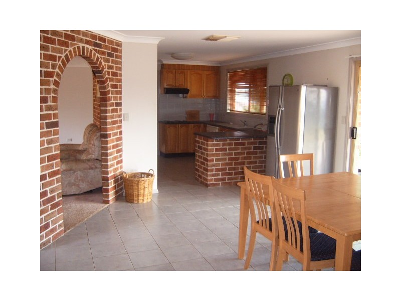 42 Coronation Avenue, Parkes NSW 2870