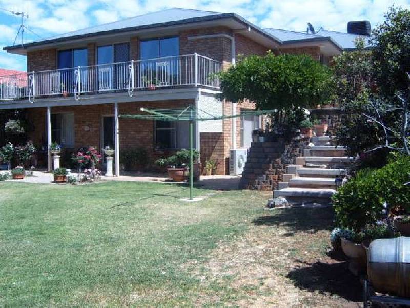 12 Highland Avenue, Parkes NSW 2870