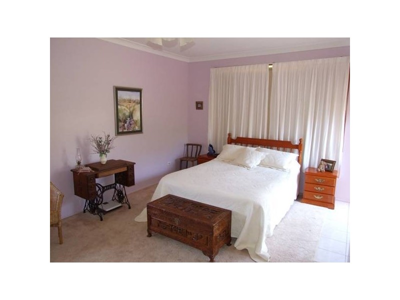 1 Hedgerow Avenue, Parkes NSW 2870