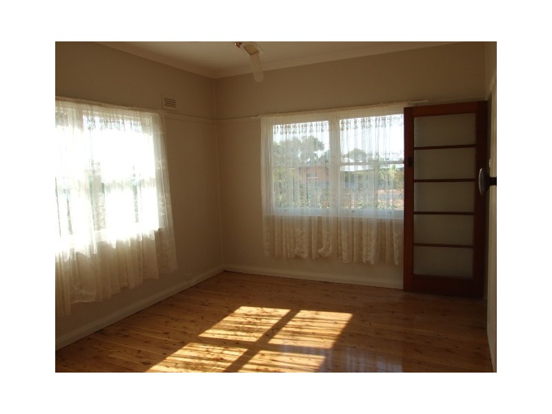 14 Want Street, Parkes NSW 2870