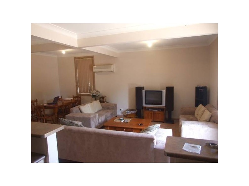 14 Oswin Street, Parkes NSW 2870