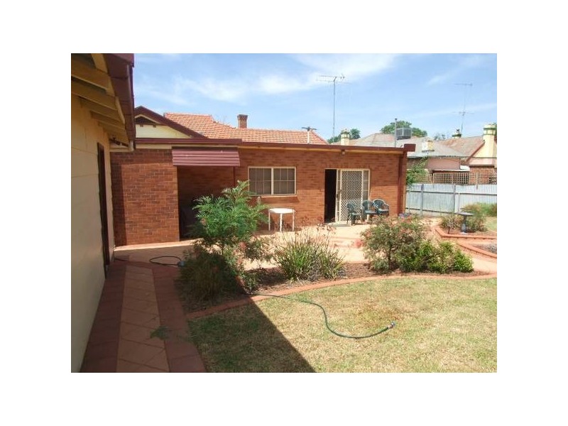 14 Oswin Street, Parkes NSW 2870