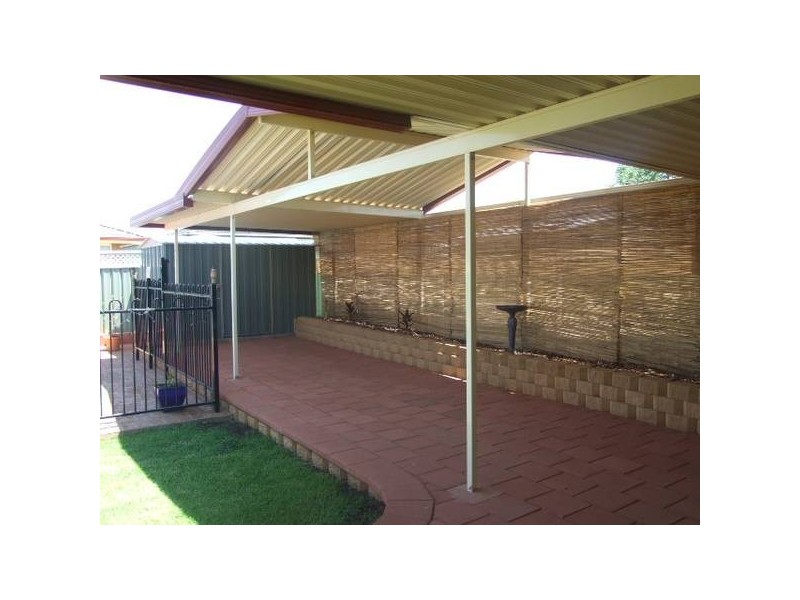 102 Dalton Street, Parkes NSW 2870