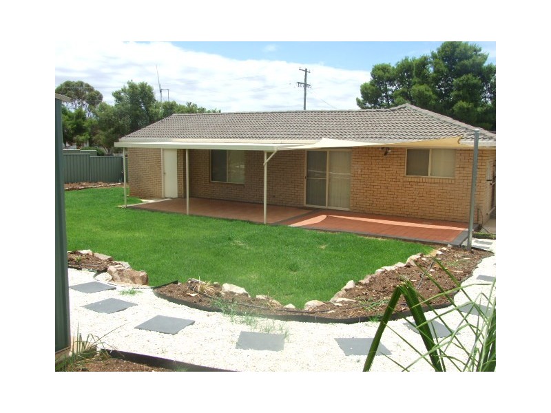 55 Medlyn Street, Parkes NSW 2870