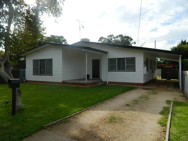 12 Sydney Street, Parkes NSW 2870