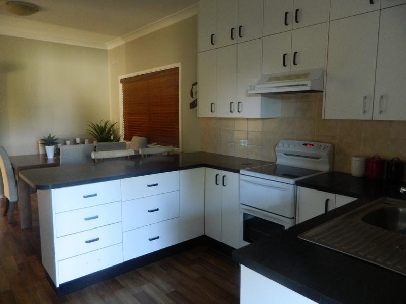 12 Sydney Street, Parkes NSW 2870