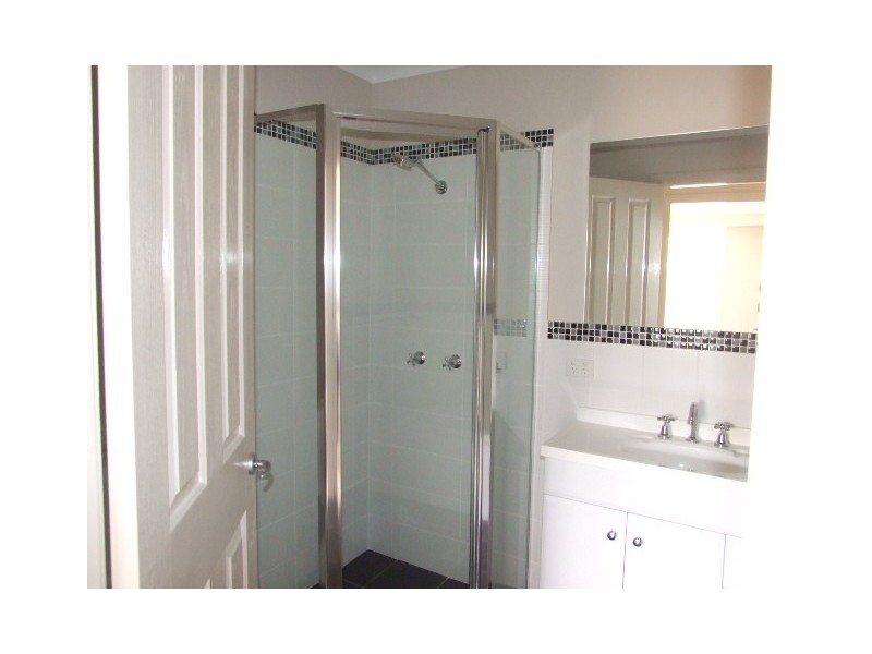 2/80 Close Street, Parkes NSW 2870