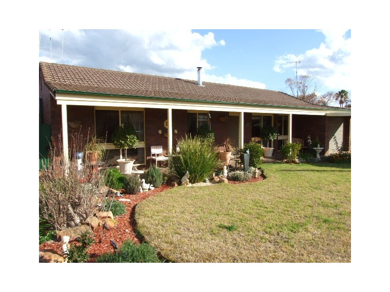 29 Webb Street, Parkes NSW 2870