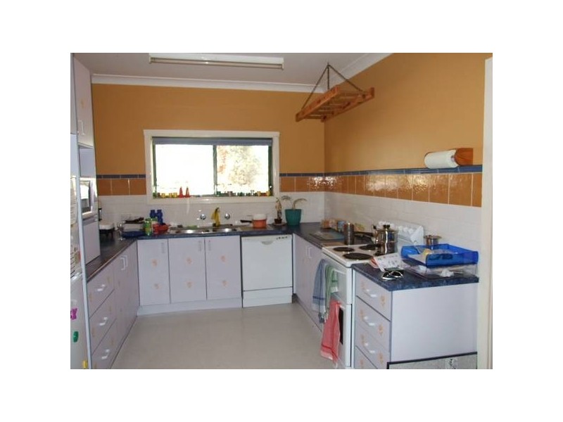 201 Military Road, Parkes NSW 2870