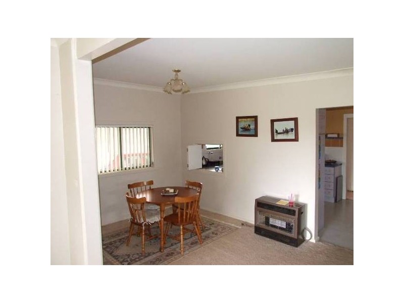 201 Military Road, Parkes NSW 2870