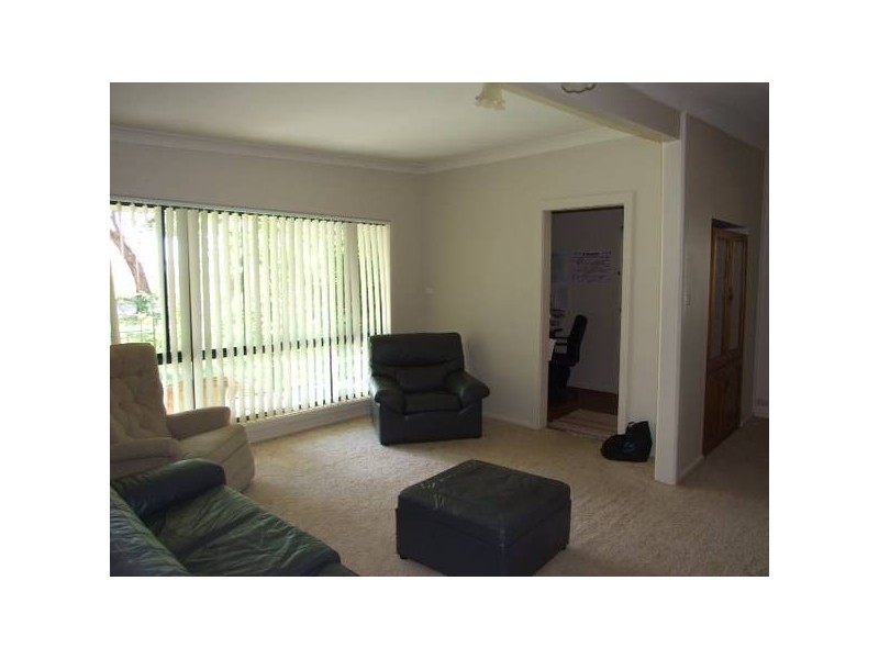 201 Military Road, Parkes NSW 2870
