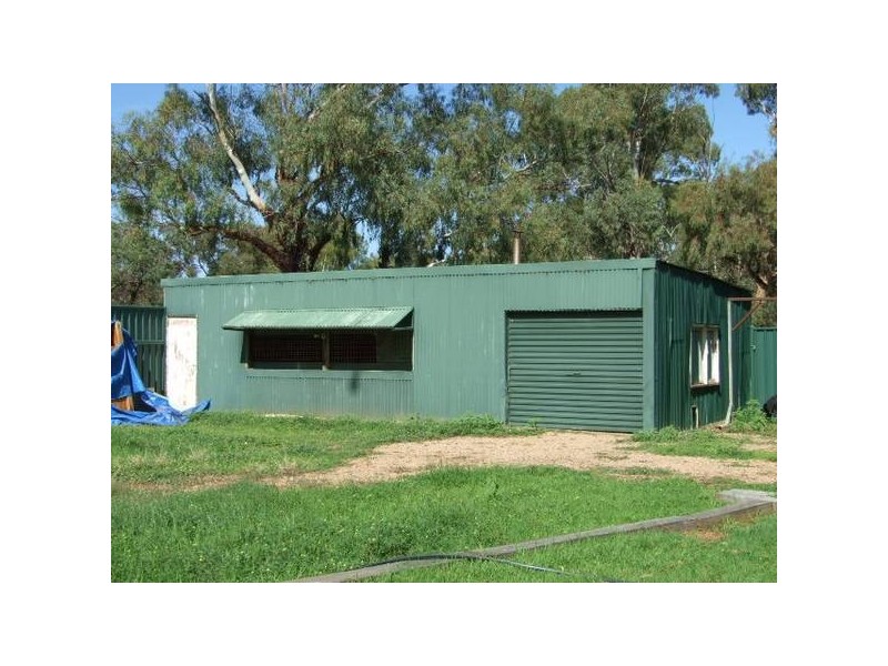 201 Military Road, Parkes NSW 2870