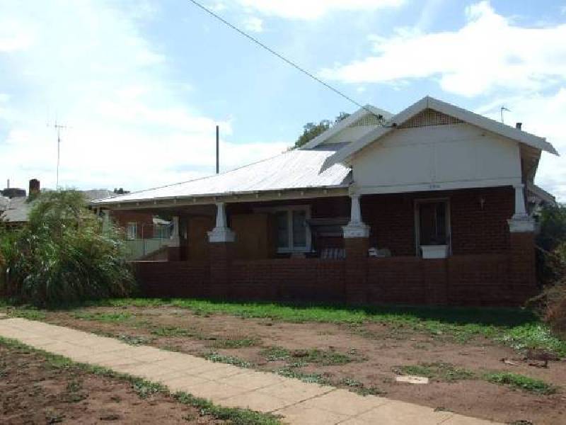 389 Clarinda Street, Parkes NSW 2870