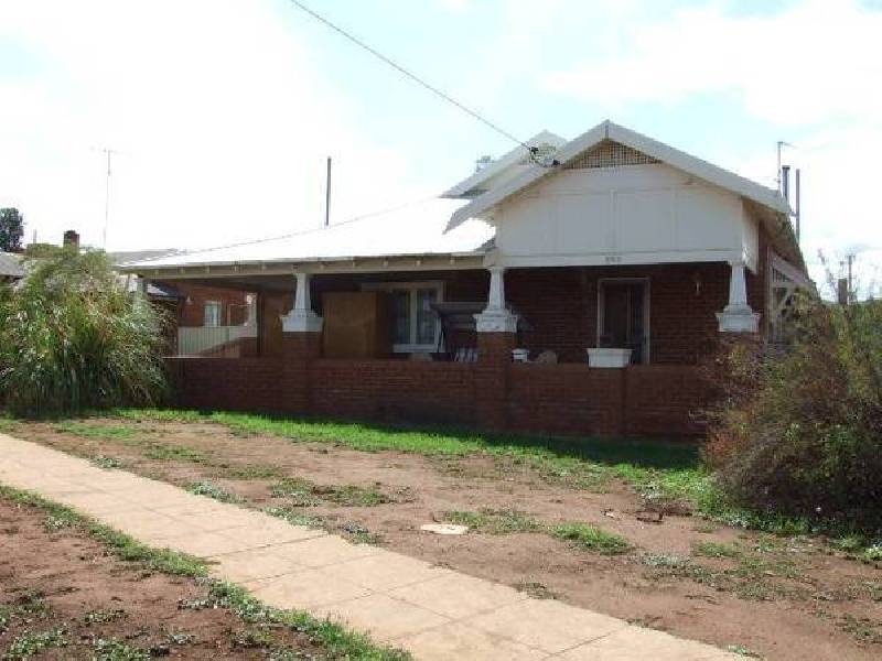 389 Clarinda Street, Parkes NSW 2870