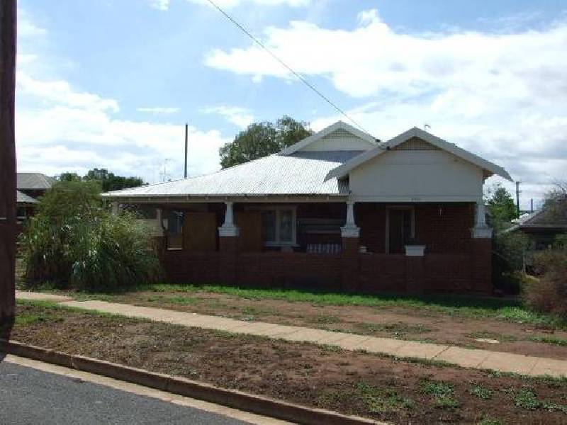 389 Clarinda Street, Parkes NSW 2870