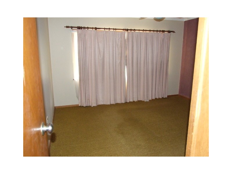 25 Goobang Street, Parkes NSW 2870