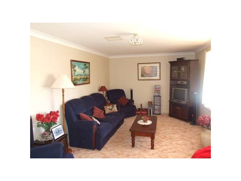 33 Best Street, Parkes NSW 2870